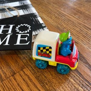 TYCO Matchbox | Sesame Street Racing
Elmo | Cookie Monster Toy Car
